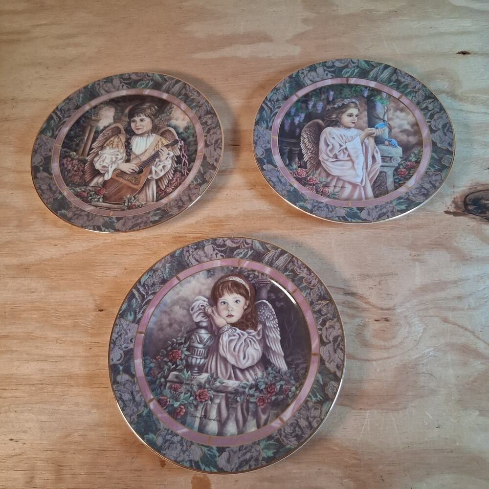 Donna Richardson "Gardens of Innocence" Plate Set – Charity • Hope • Joy Set